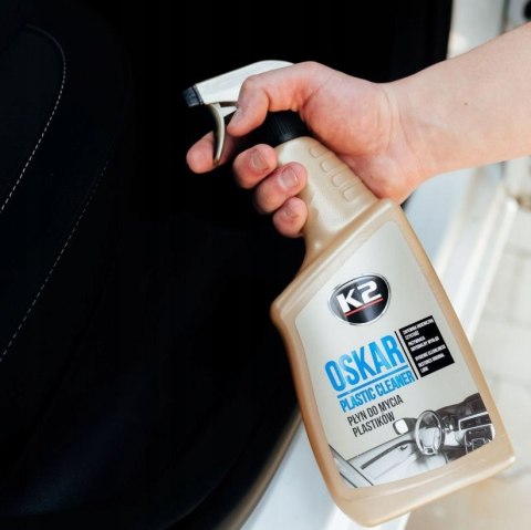 Płyn do czyszczenia plastików OSKAR 770 ML